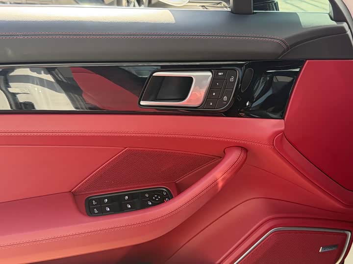 Фото 16 - Porsche Panamera