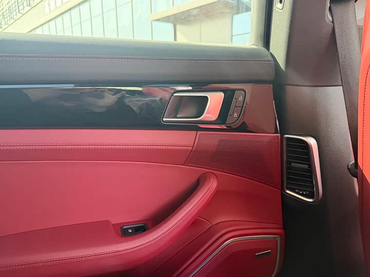 Фото 19 - Porsche Panamera