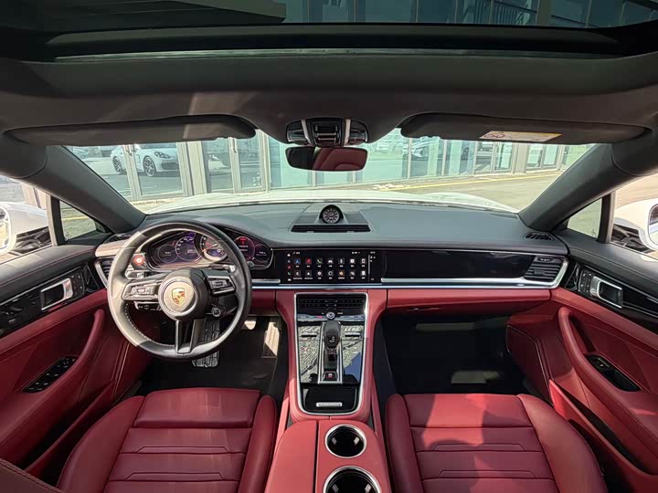 Фото 8 - Porsche Panamera