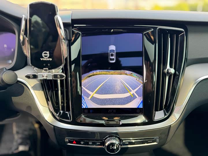 Фото 12 - Volvo S60