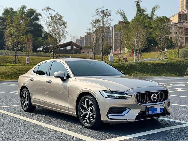 Фото 3 - Volvo S60
