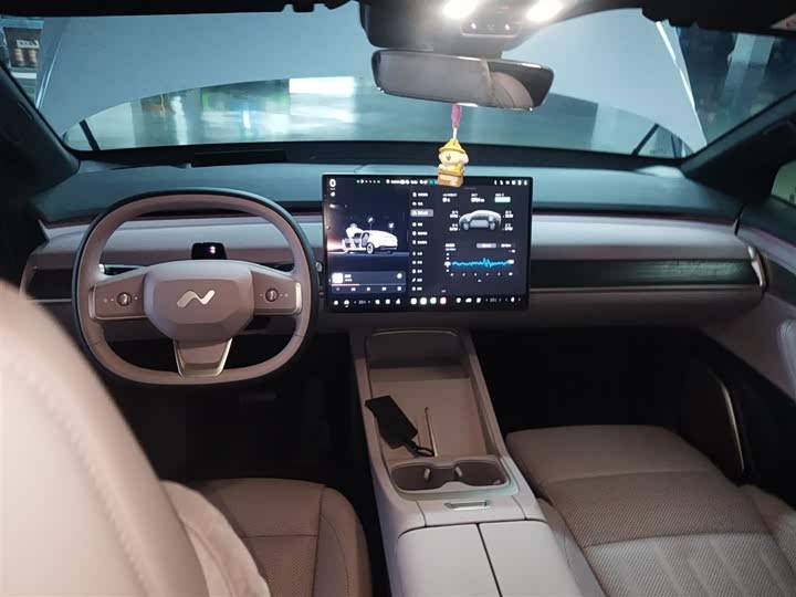 Фото 10 - Nio Onvo L60