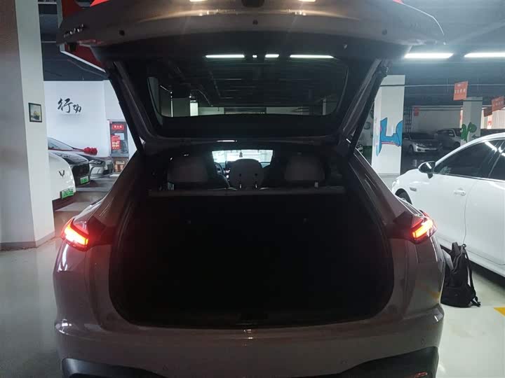 Фото 19 - Nio Onvo L60