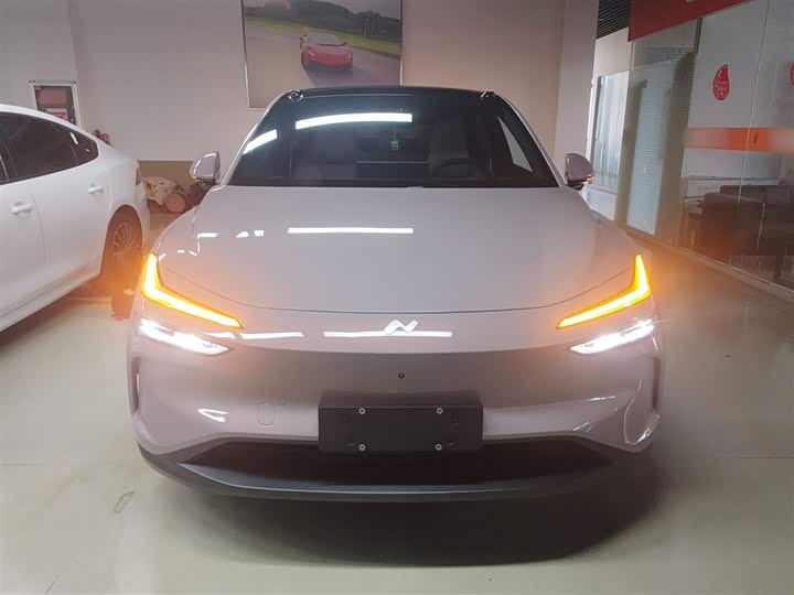 Фото 3 - Nio Onvo L60