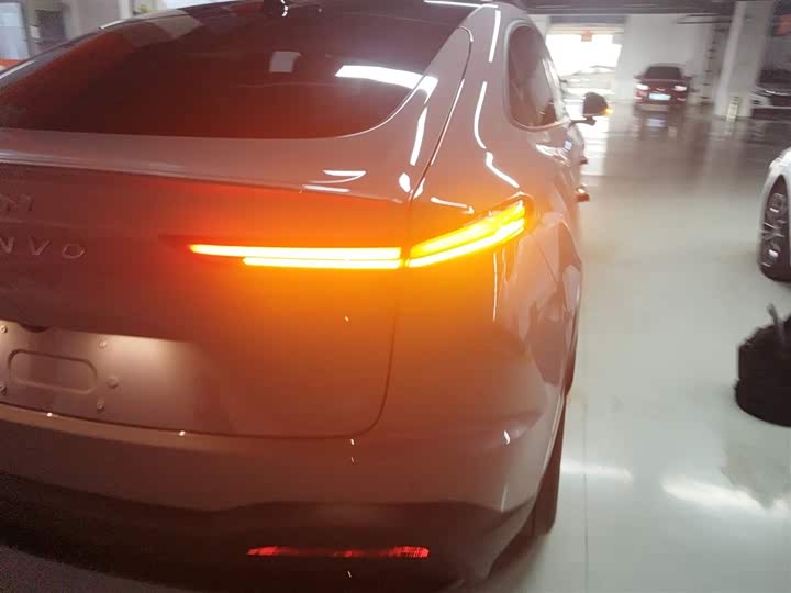 Фото 8 - Nio Onvo L60