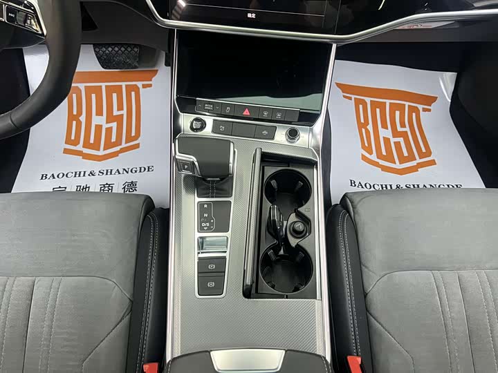 Фото 7 - Audi A6L