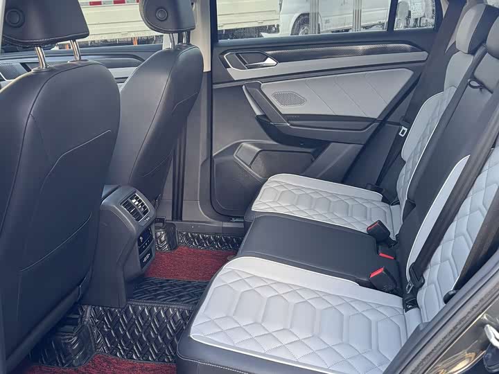 Фото 5 - Volkswagen Tayron