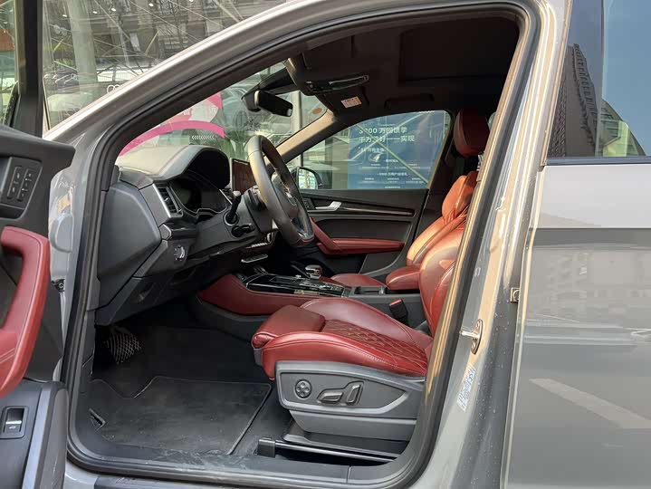 Фото 4 - Audi Q5L Sportback