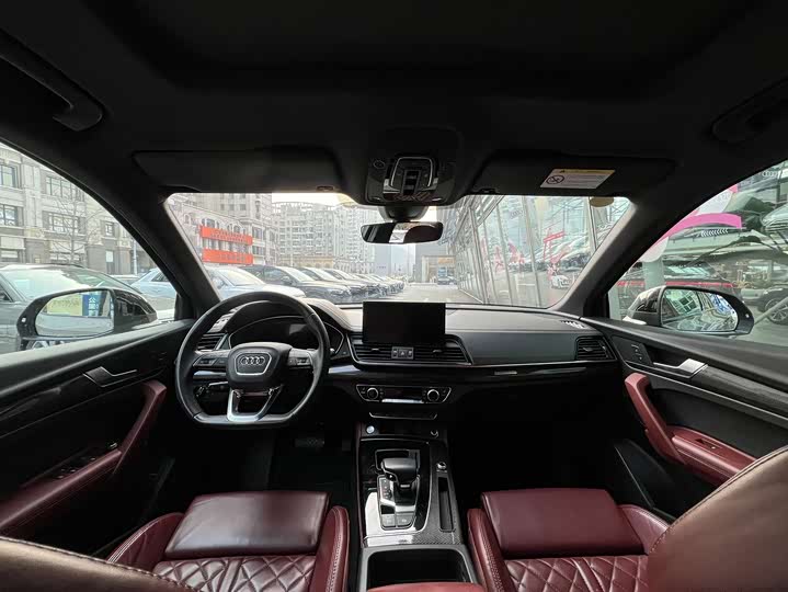 Фото 5 - Audi Q5L Sportback