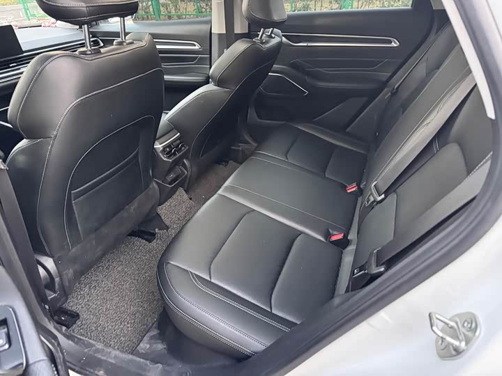 Фото 10 - Geely Emgrand