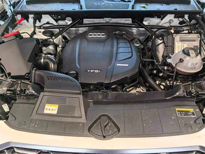 Фото 13 - Audi Q5L