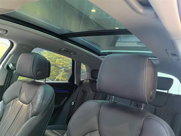 Фото 15 - Audi Q5L