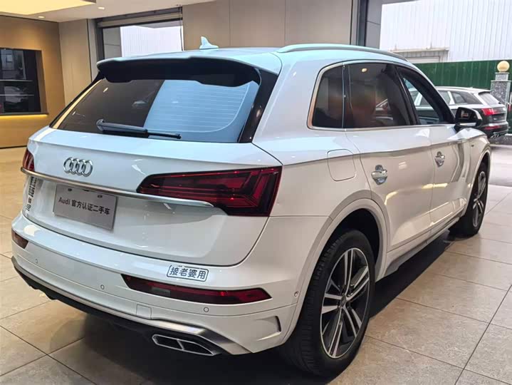 Фото 4 - Audi Q5L