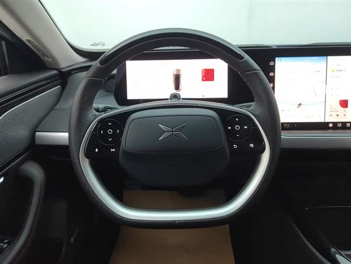 Фото 15 - XPeng P7