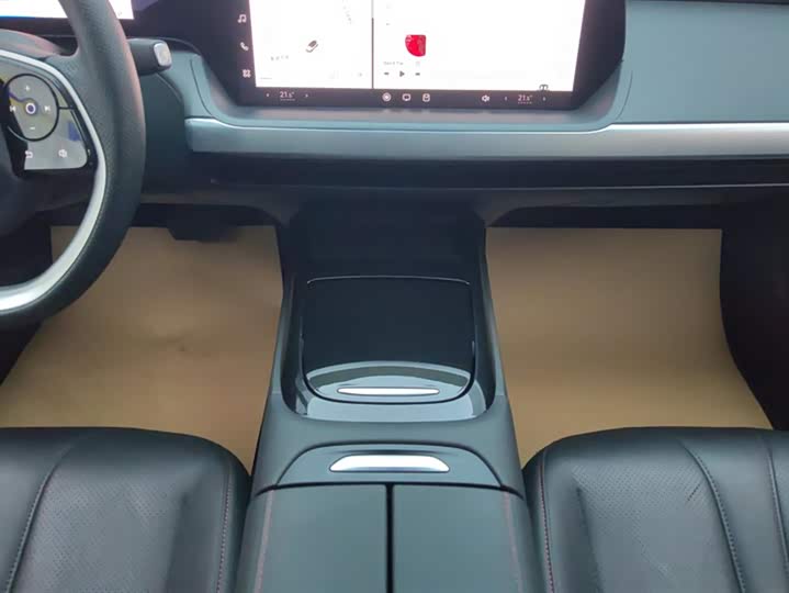 Фото 16 - XPeng P7