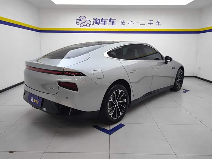 Фото 3 - XPeng P7