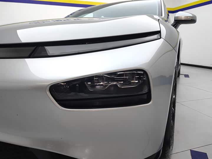 Фото 5 - XPeng P7