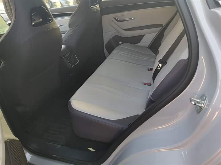 Фото 17 - BYD Song Plus Hybrid/EV