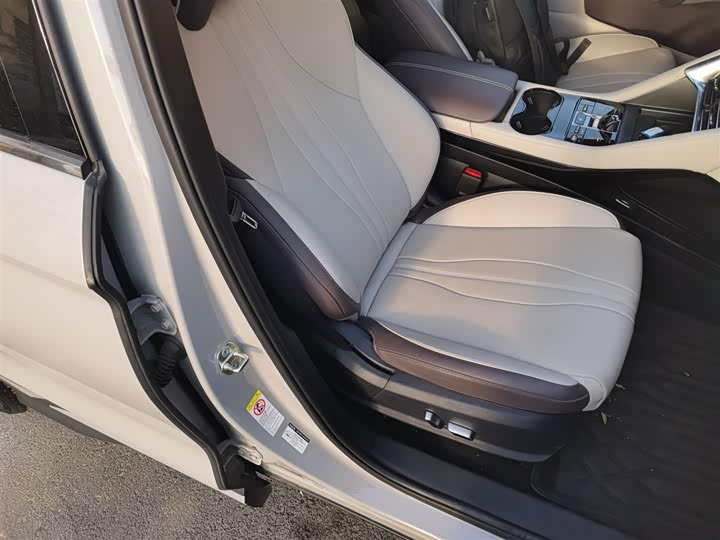 Фото 25 - BYD Song Plus Hybrid/EV