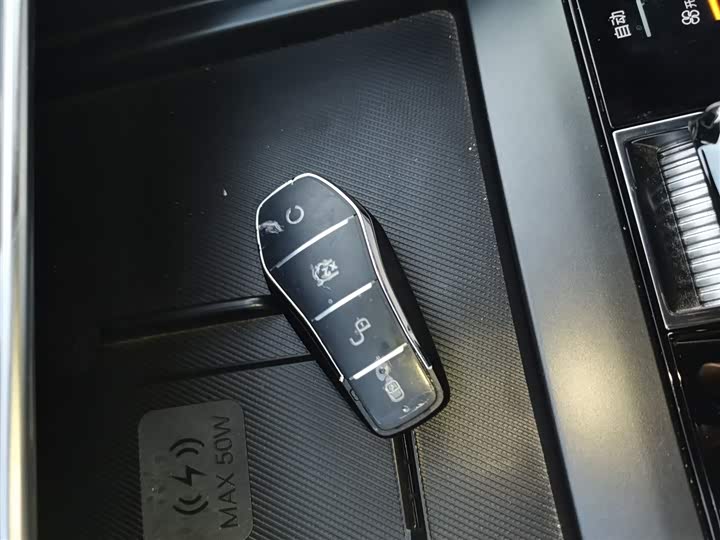 Фото 9 - BYD Song Plus Hybrid/EV