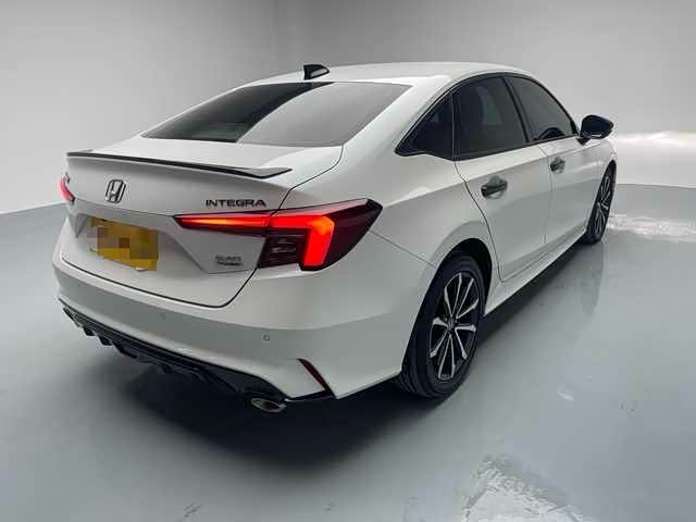 Фото 10 - Honda Integra