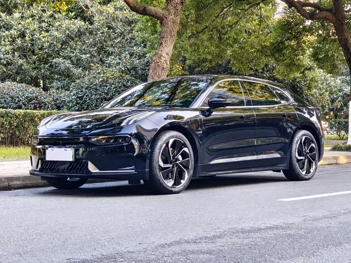 Фото 1 - Zeekr 001