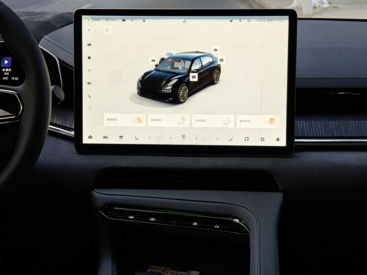 Фото 13 - Zeekr 001