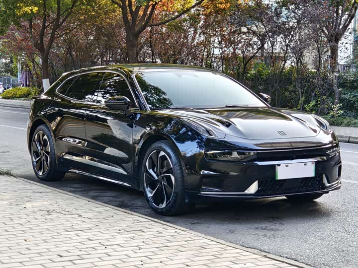 Фото 3 - Zeekr 001