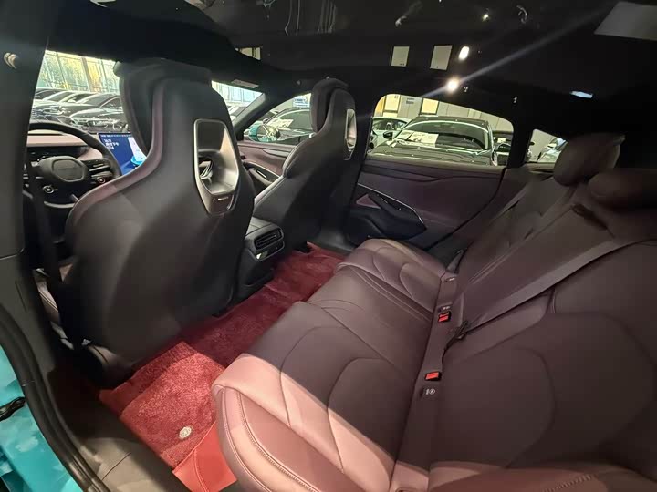 Фото 6 - Xiaomi SU7