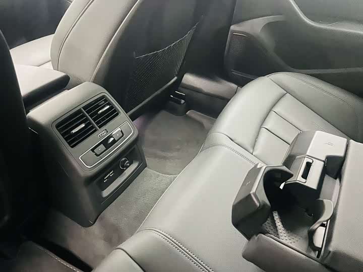 Фото 11 - Audi A5