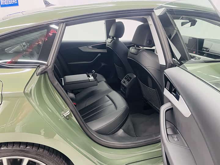 Фото 12 - Audi A5