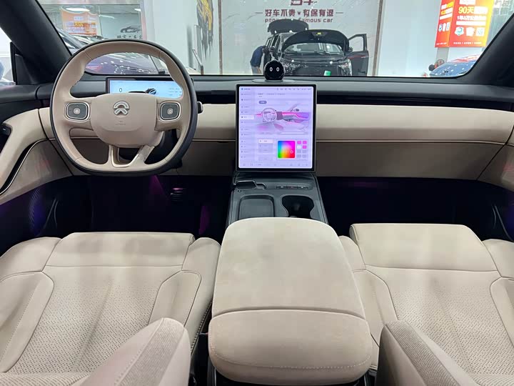 Фото 14 - Nio ET5T