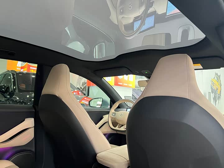 Фото 18 - Nio ET5T