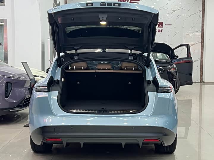 Фото 8 - Nio ET5T