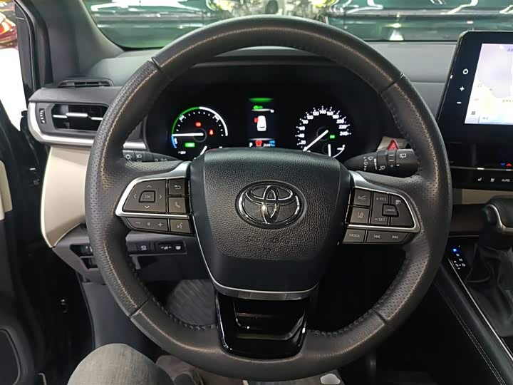 Фото 11 - Toyota Sienna