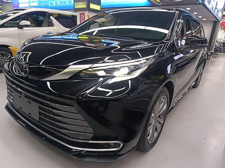 Фото 2 - Toyota Sienna