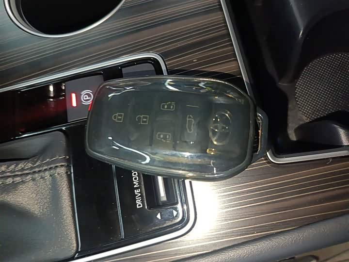 Фото 9 - Toyota Sienna