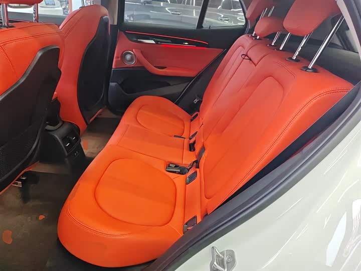 Фото 16 - BMW X2