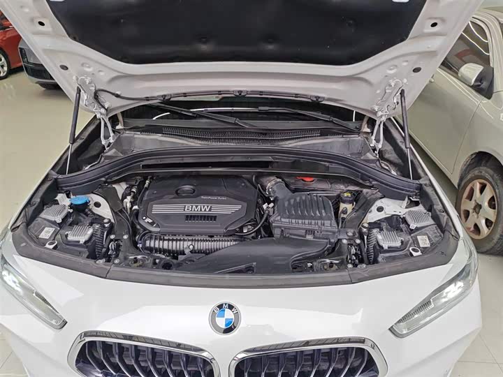 Фото 19 - BMW X2