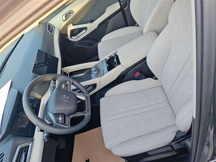 Фото 15 - BYD Yuan Up