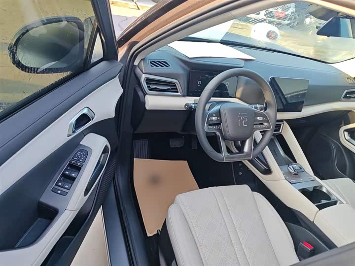 Фото 16 - BYD Yuan Up