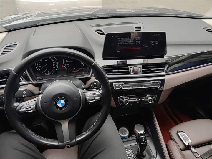 Фото 10 - BMW X1