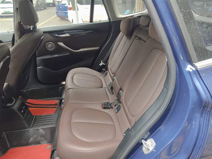 Фото 17 - BMW X1