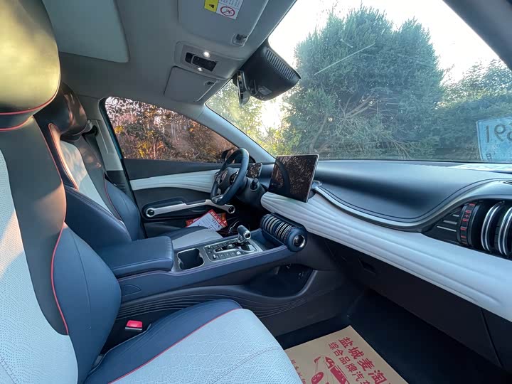 Фото 10 - BYD Yuan Plus