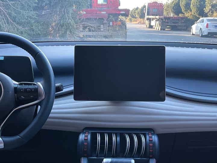 Фото 15 - BYD Yuan Plus