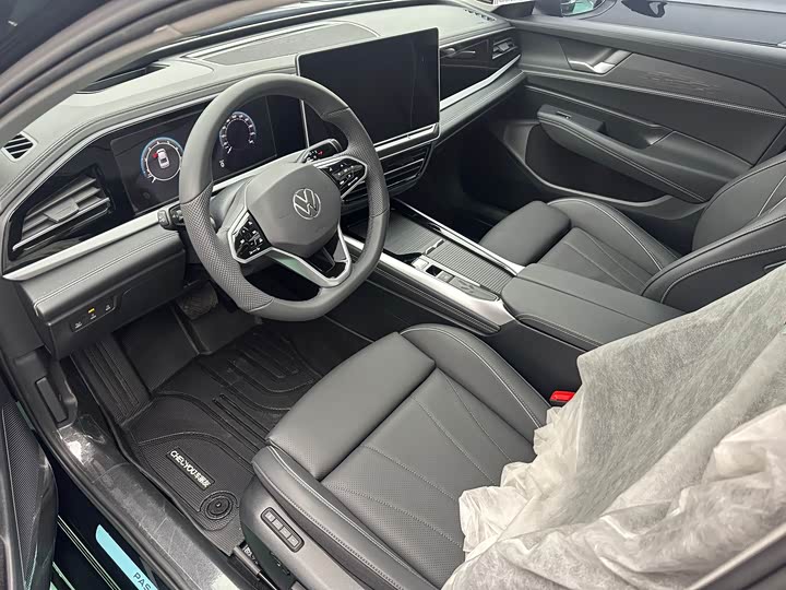 Фото 4 - Volkswagen Passat