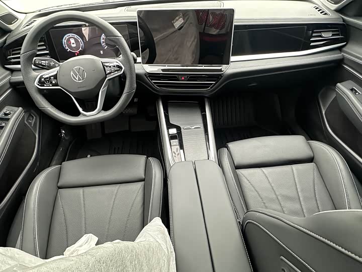 Фото 7 - Volkswagen Passat