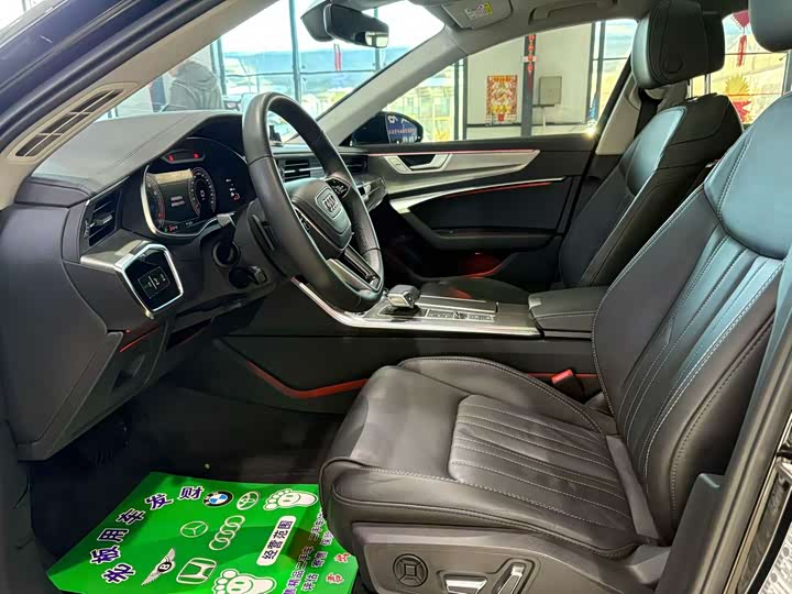 Фото 4 - Audi A6L