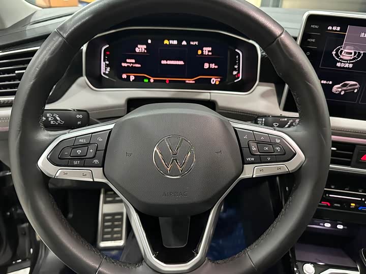 Фото 11 - Volkswagen Tayron