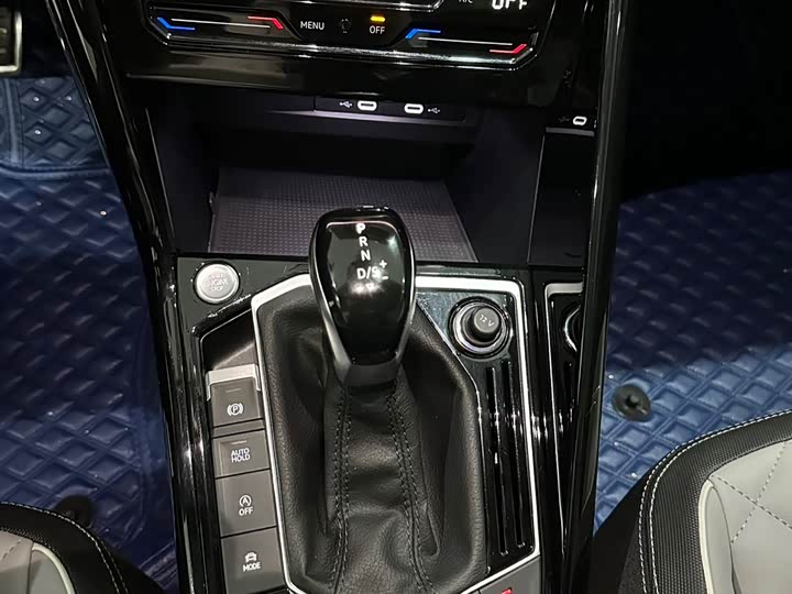 Фото 13 - Volkswagen Tayron